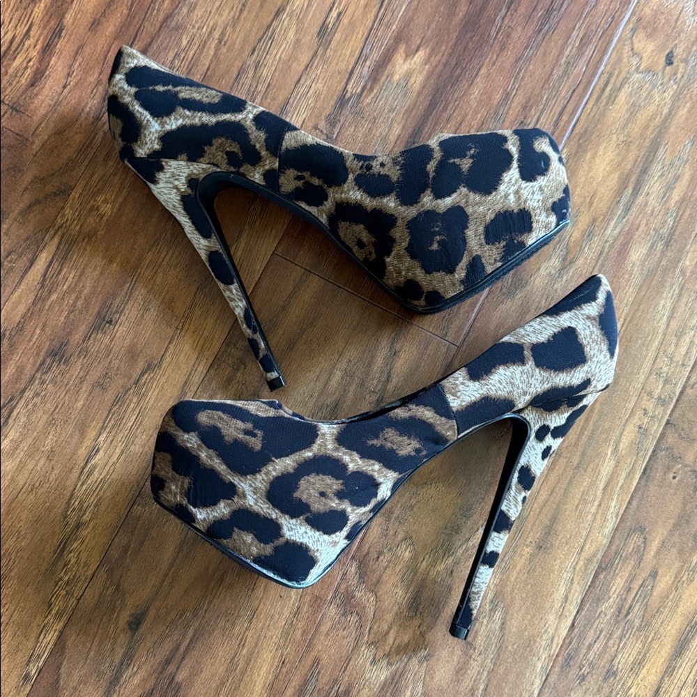 Steve Madden Jancey Leopard Print Heel Size 8 - Picture 10 of 10